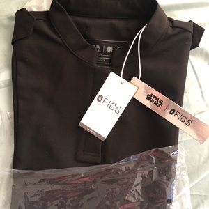FIGS NWT STAR WARS DARK SIDE TOP XS